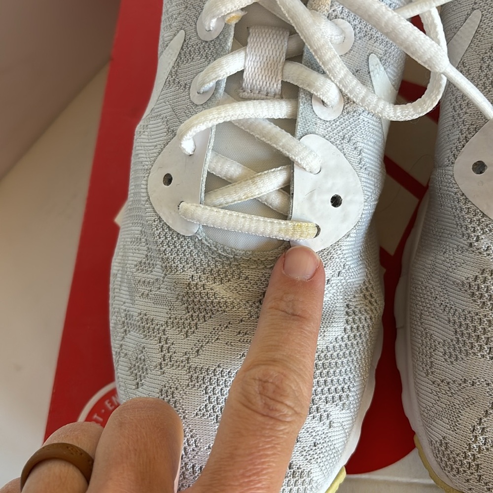 Lace Nike Air Max Shoes 🤍 - Picture 7 of 8
